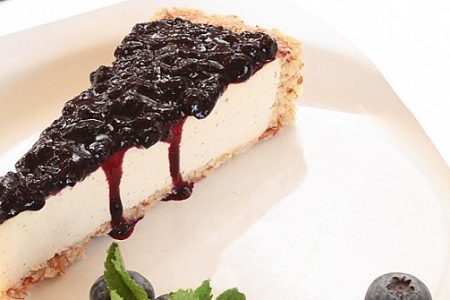 Enjoy the most delicious cakes in Dubai